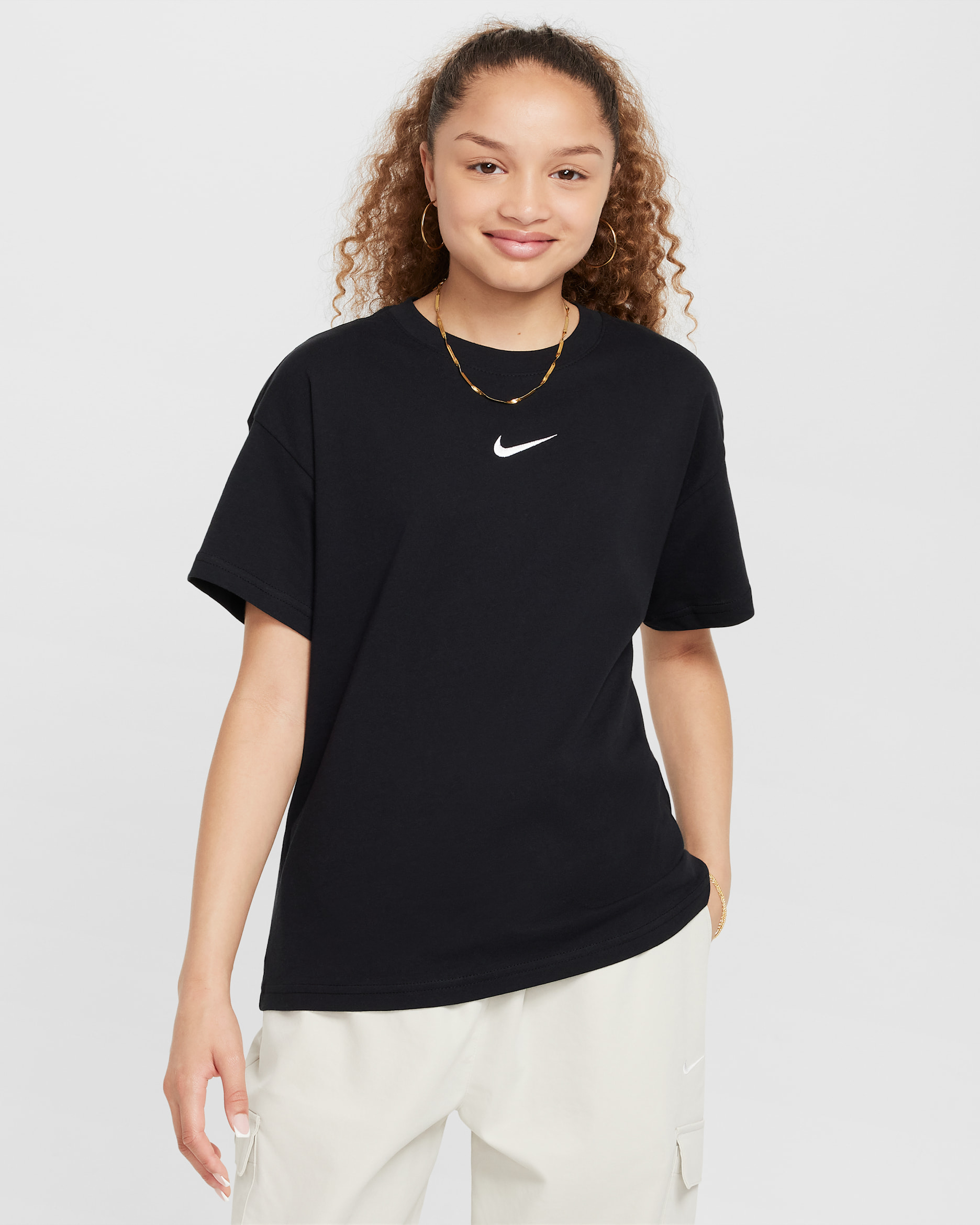 Nike Sportswear Essential Big Kids' (Girls') T-Shirt. Nike.com